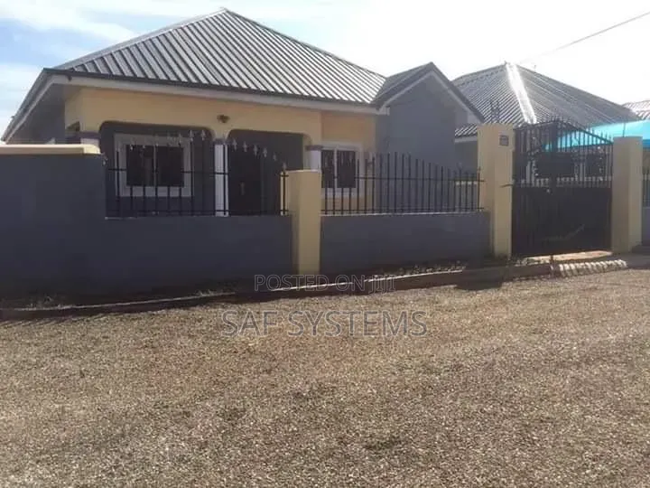 2bdrm House in Adom Estate, Community 25 for rent