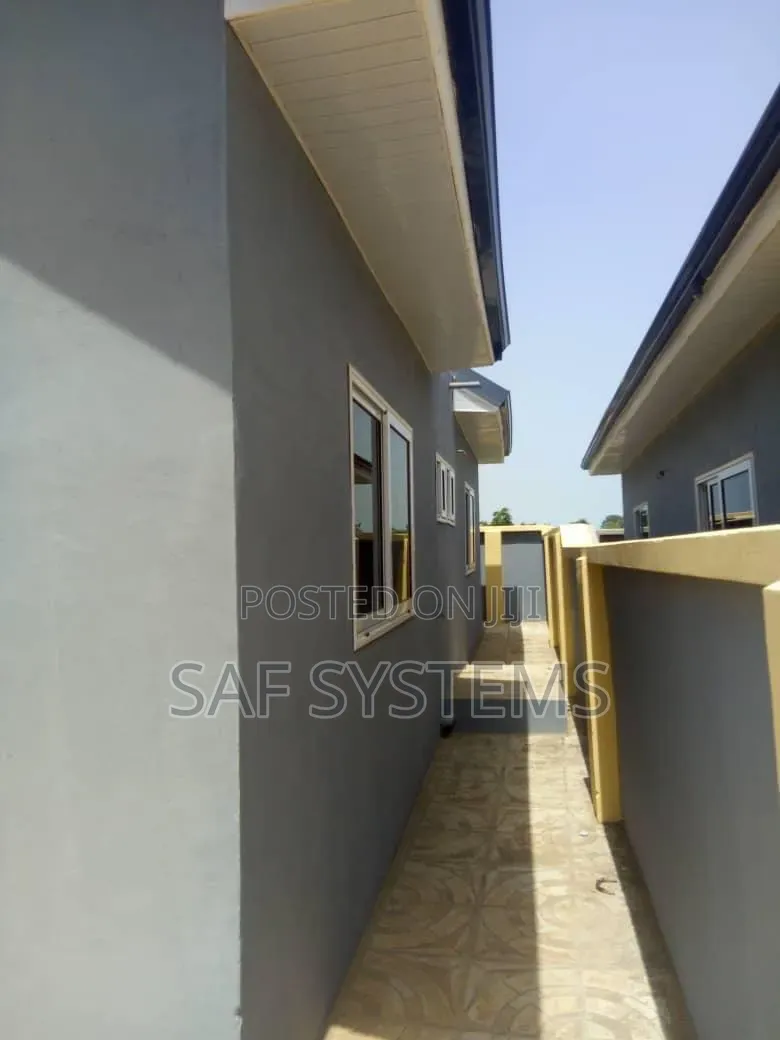 2bdrm House in Adom Estate, Community 25 for rent