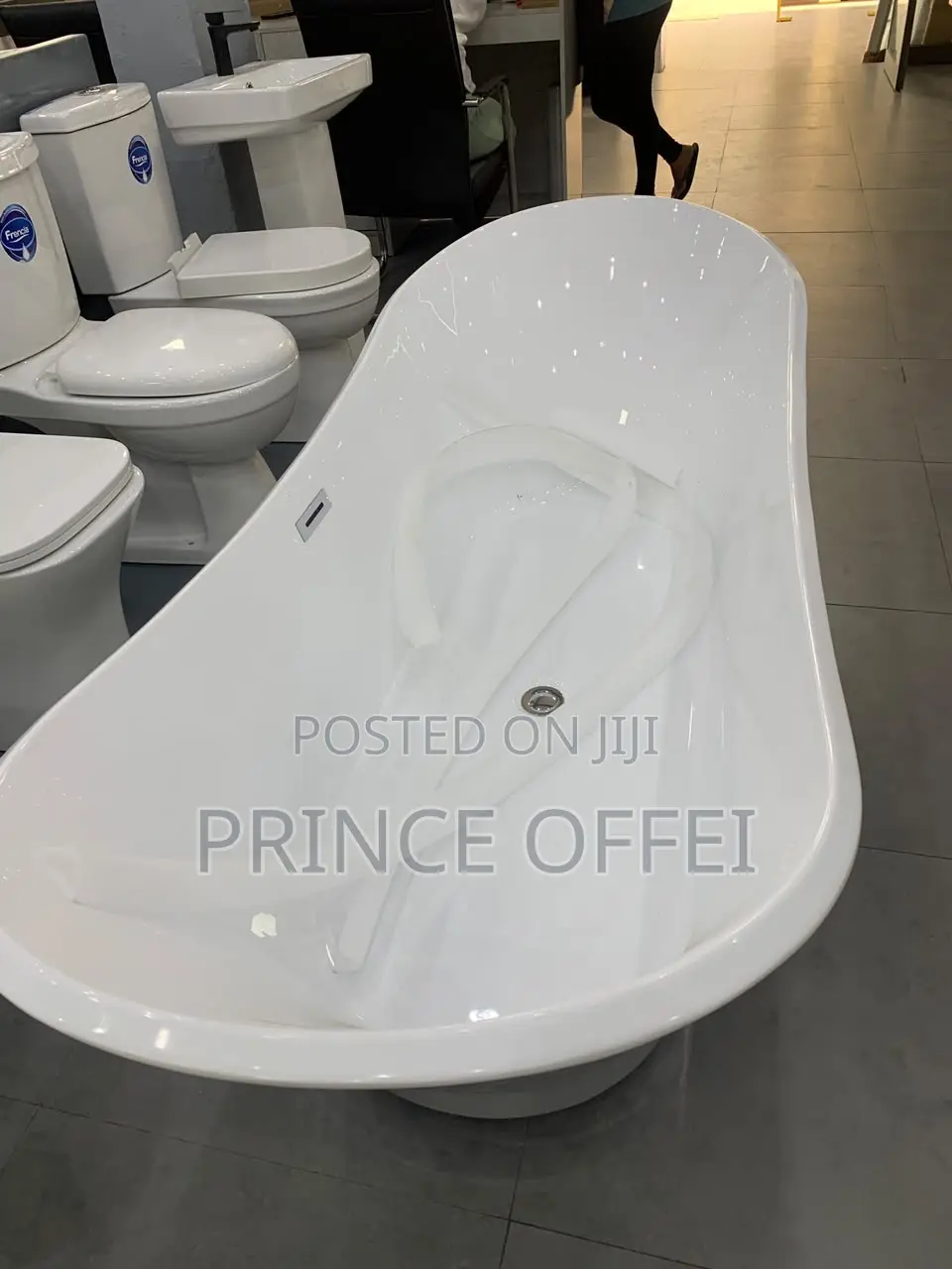 Bathroom Tub