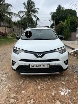 Toyota RAV4 2017 White