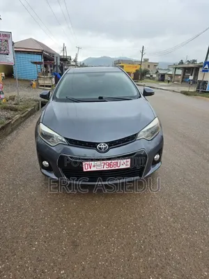 Toyota Corolla L 4dr Sedan (1.8L 4cyl 6M) 2015