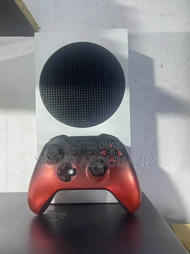 Xbox Series S With Games Plus One Controller