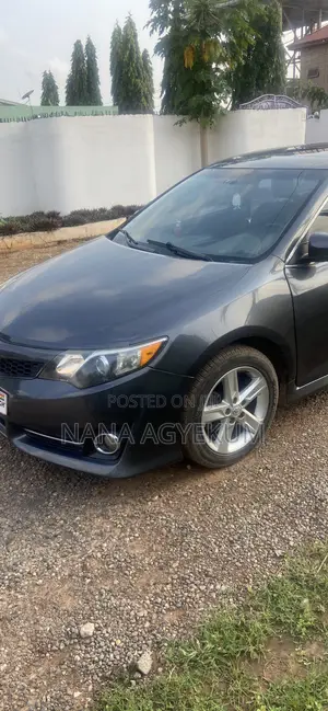 Toyota Camry SE 4dr Sedan (2.5L 4cyl 6A) 2012 Gray