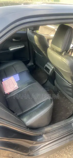 Toyota Camry SE 4dr Sedan (2.5L 4cyl 6A) 2012 Gray