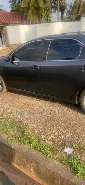 Toyota Camry SE 4dr Sedan (2.5L 4cyl 6A) 2012 Gray