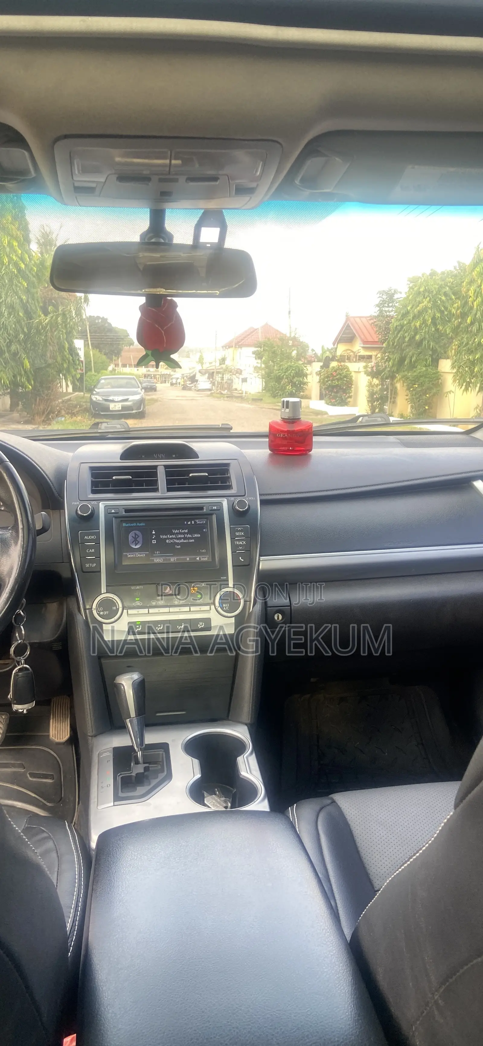 Toyota Camry SE 4dr Sedan (2.5L 4cyl 6A) 2012 Gray