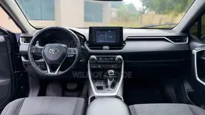 Toyota RAV4 2022 Black