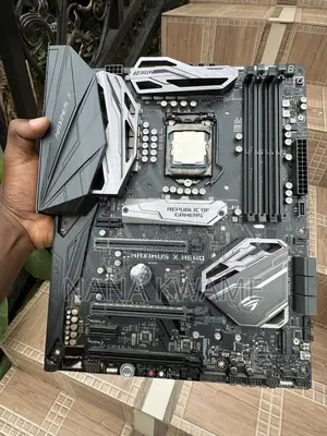 ASUS Rog Maximus X Hero + I7 8700 Cpu