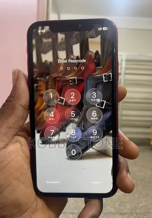 Apple iPhone 11 64 GB Red