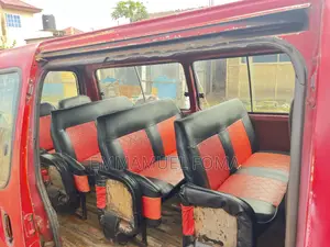 Toyota HiAce 2013 Red