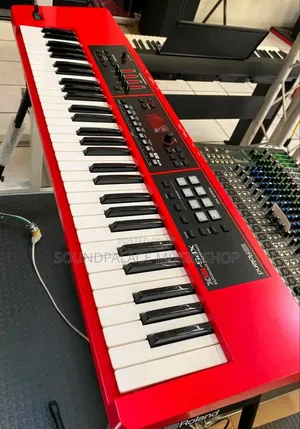 Roland XPS-10/ XPS-10X Expandable Synthesizer Keyboard