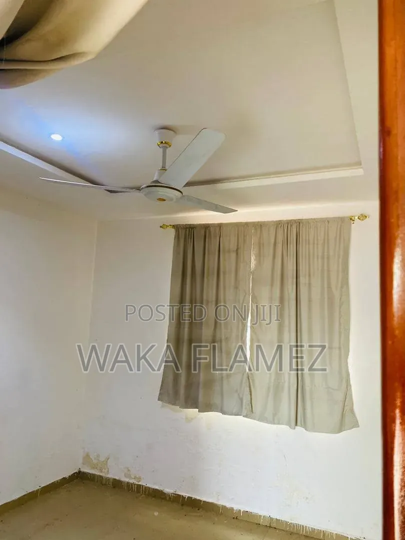2bdrm Apartment in Sapeiman, Amasaman for rent