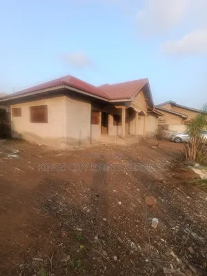 3bdrm House in Estate Rd, Oyarifa Mall Area for sale