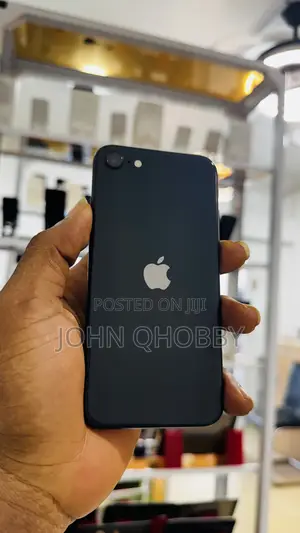 Apple iPhone SE (2020) 64 GB Black
