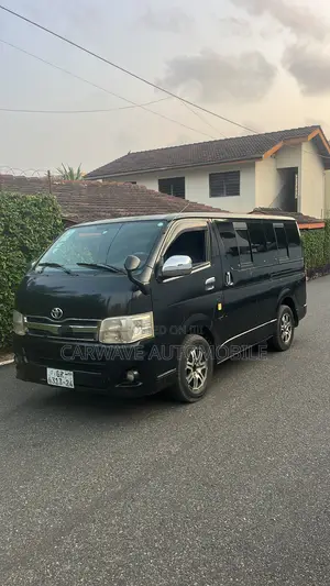 Toyota HiAce 2014 Black