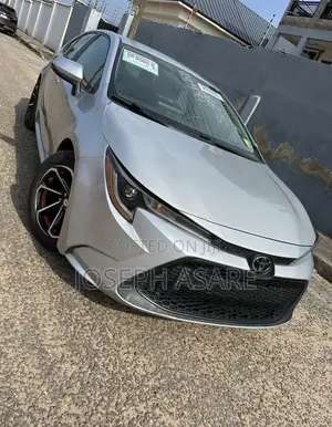 Toyota Corolla LE 2021