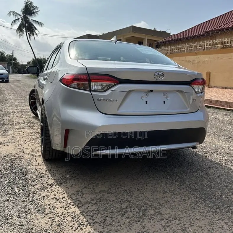 Toyota Corolla LE 2021