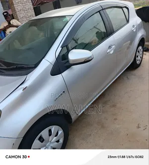 Toyota Aqua 2014 Silver