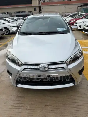 Toyota Yaris 2016 Silver