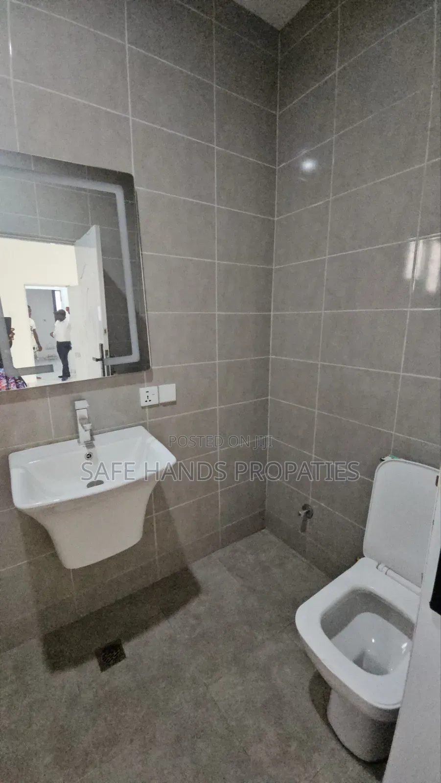 2bdrm Townhouse / Terrace in Accra Metropolitan for rent