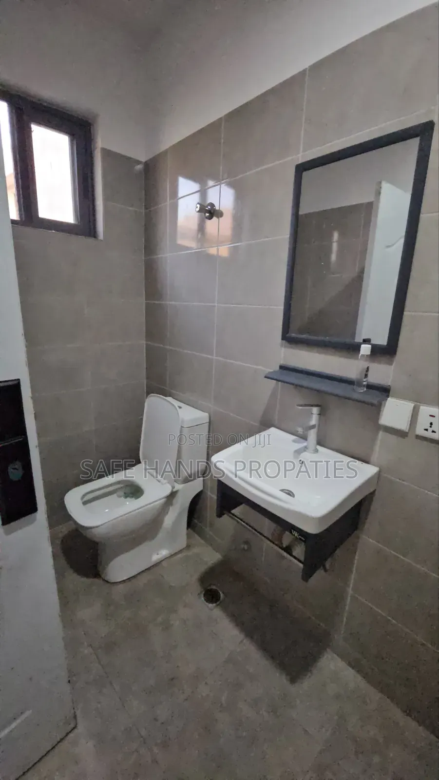 2bdrm Townhouse / Terrace in Accra Metropolitan for rent