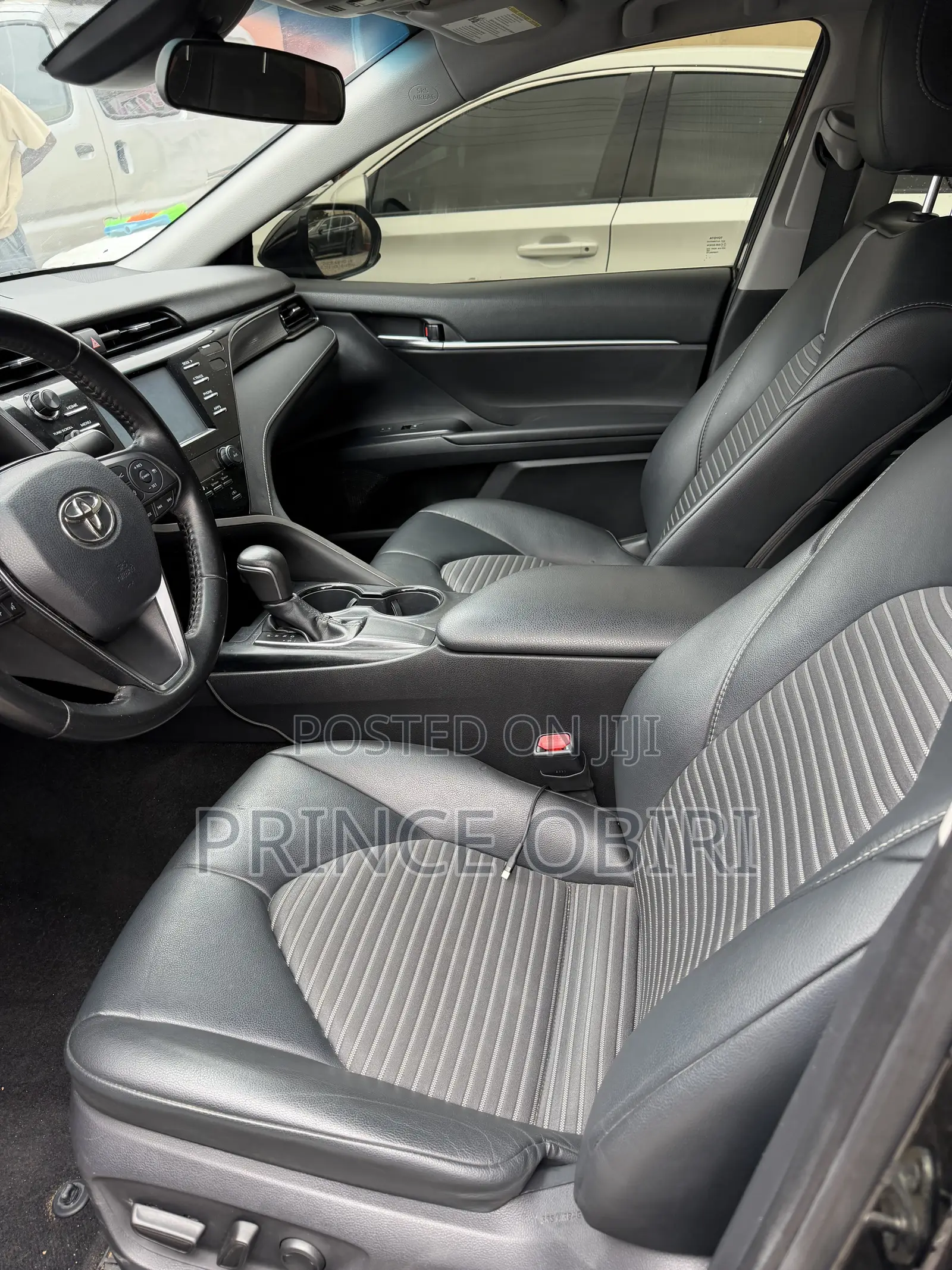 Toyota Camry SE (2.5L 4cyl 8A) 2019 Black