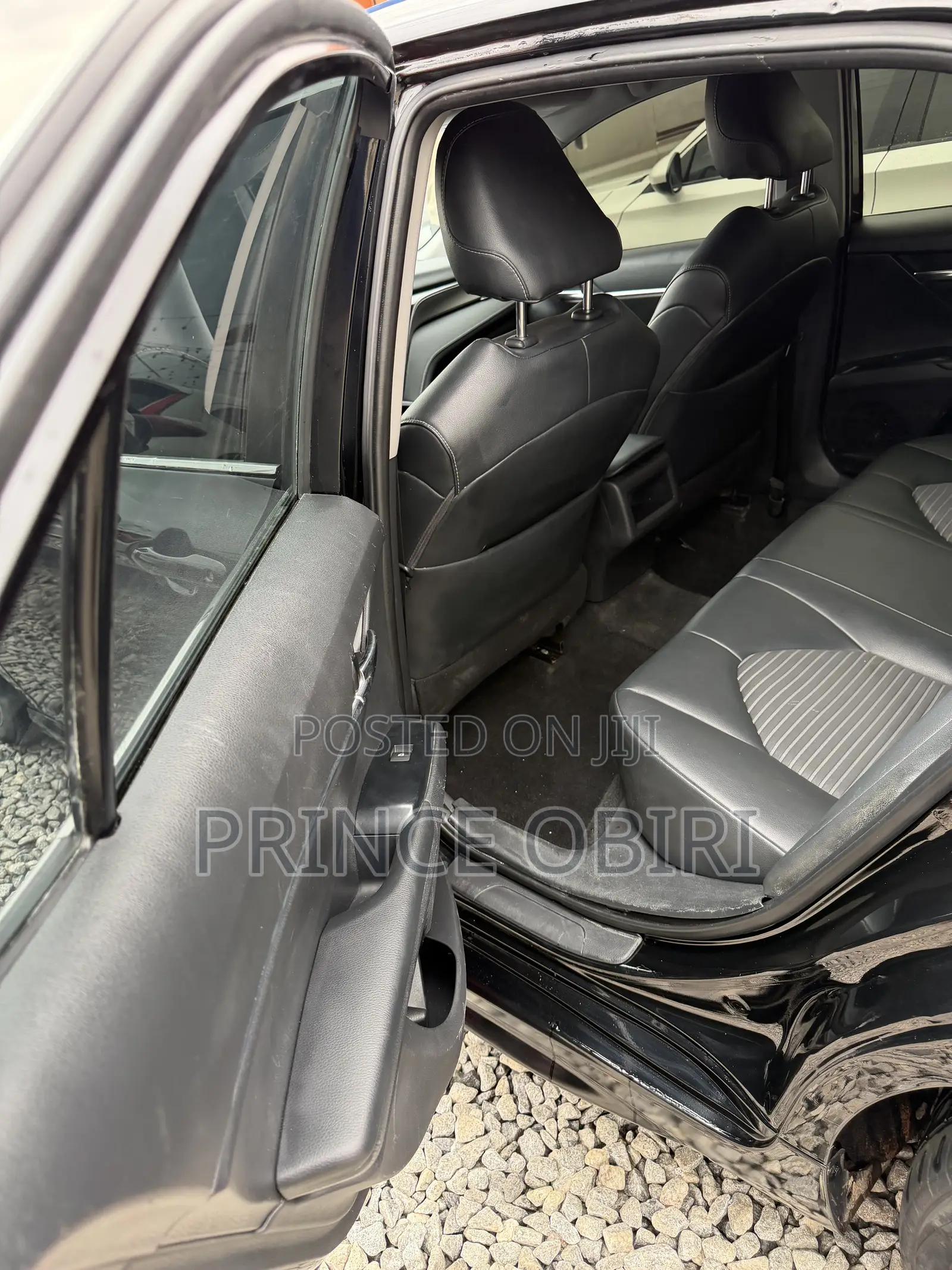 Toyota Camry SE (2.5L 4cyl 8A) 2019 Black