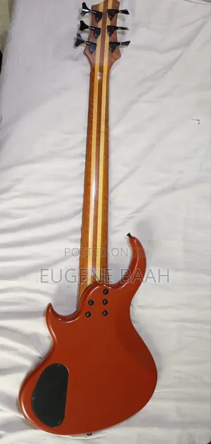 Bass Guitar, Gibson Six Strings