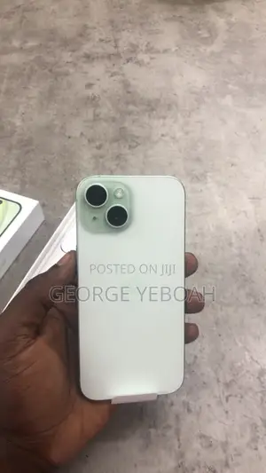 New Apple iPhone 15 128 GB Green