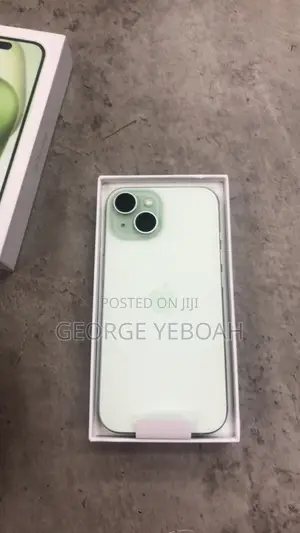New Apple iPhone 15 128 GB Green