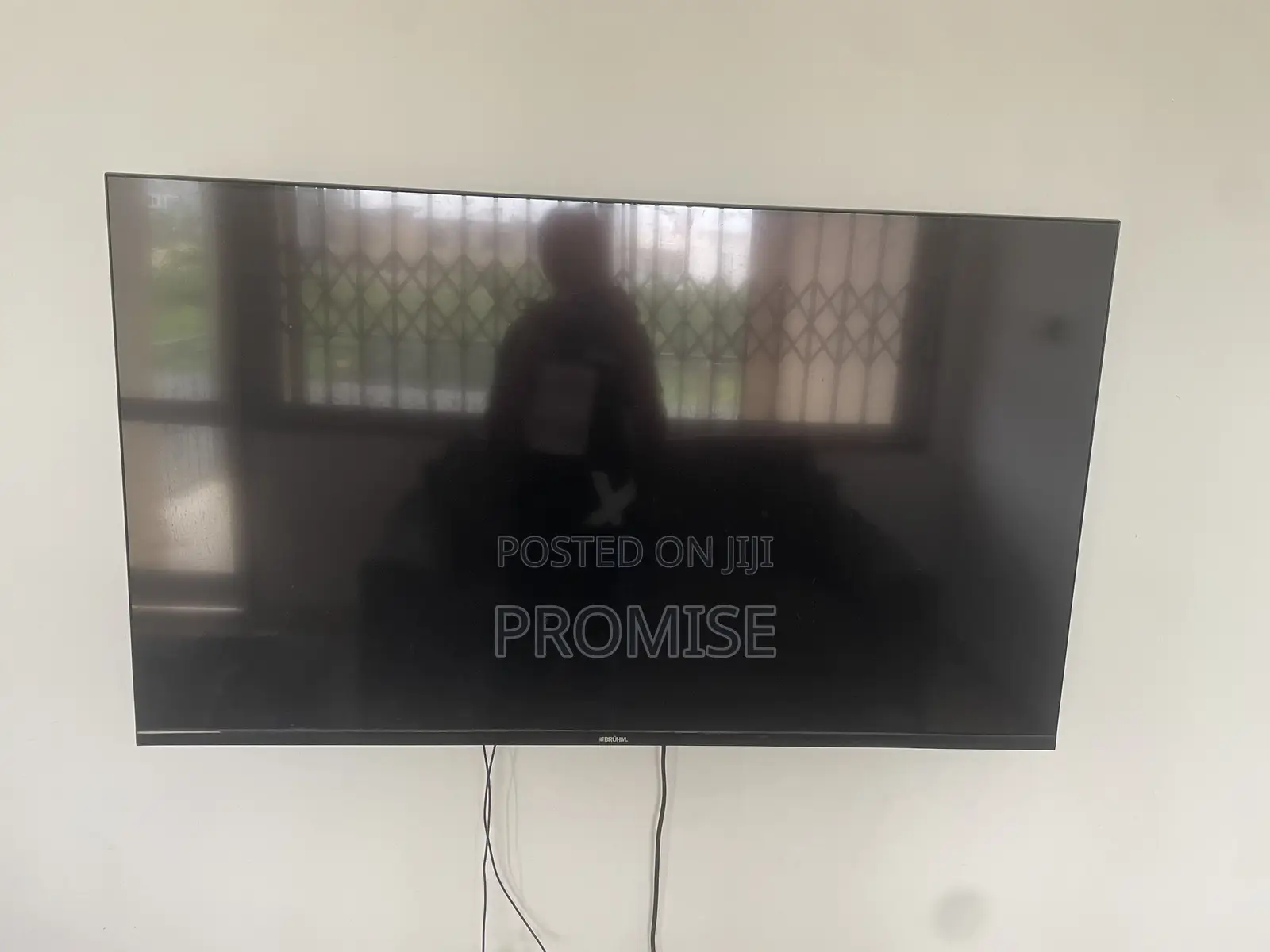 55-Inch Bruhm Smart TV – Excellent Condition (Moving Out Sale)