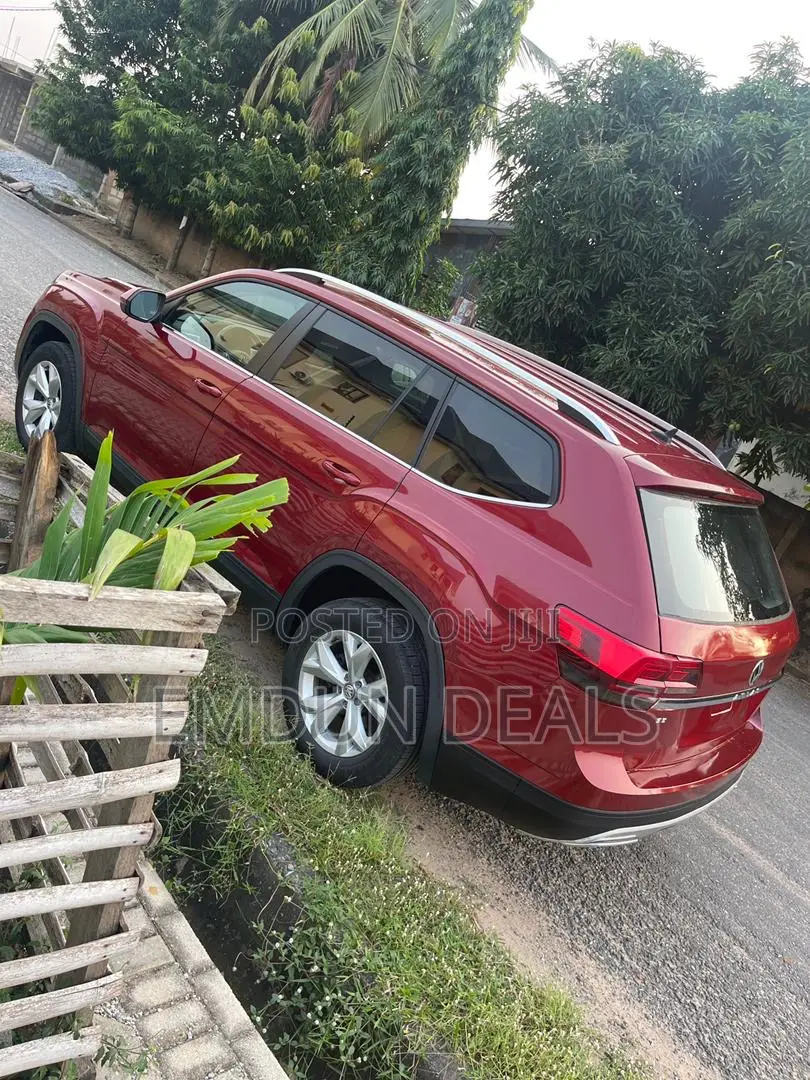 Volkswagen Atlas SE V6 2018 Red