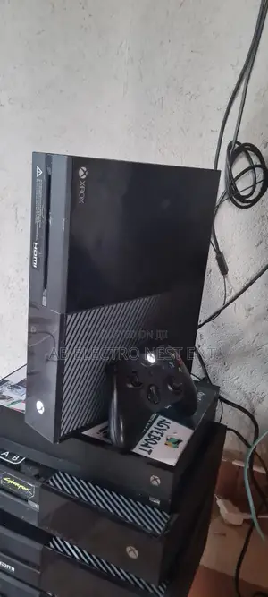 Neat Xbox One With Games Fc26 and More Installed Plus Controller