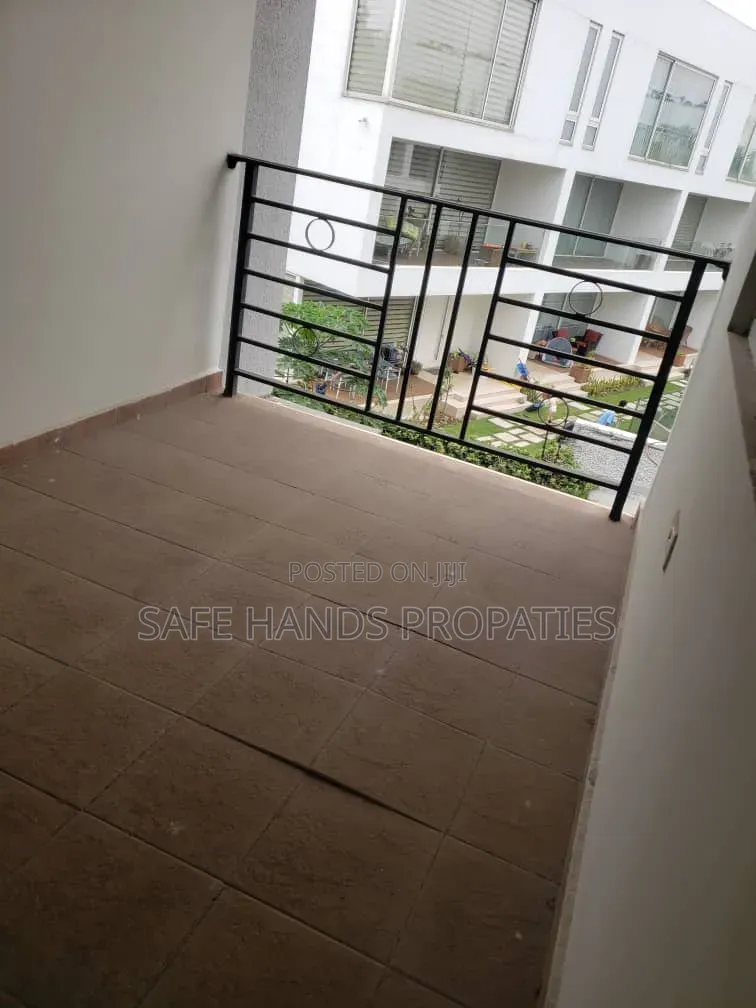 5bdrm House in Accra Metropolitan for rent