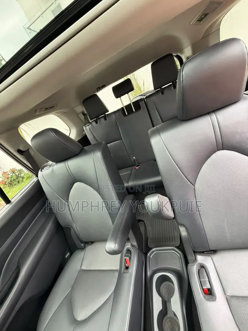 Toyota Grand Highlander 2024 Blue