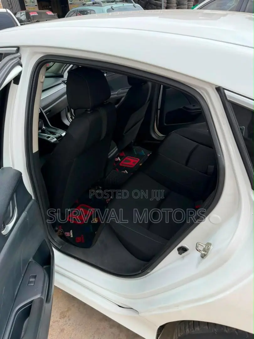 Honda Civic EX Sedan 2018 White