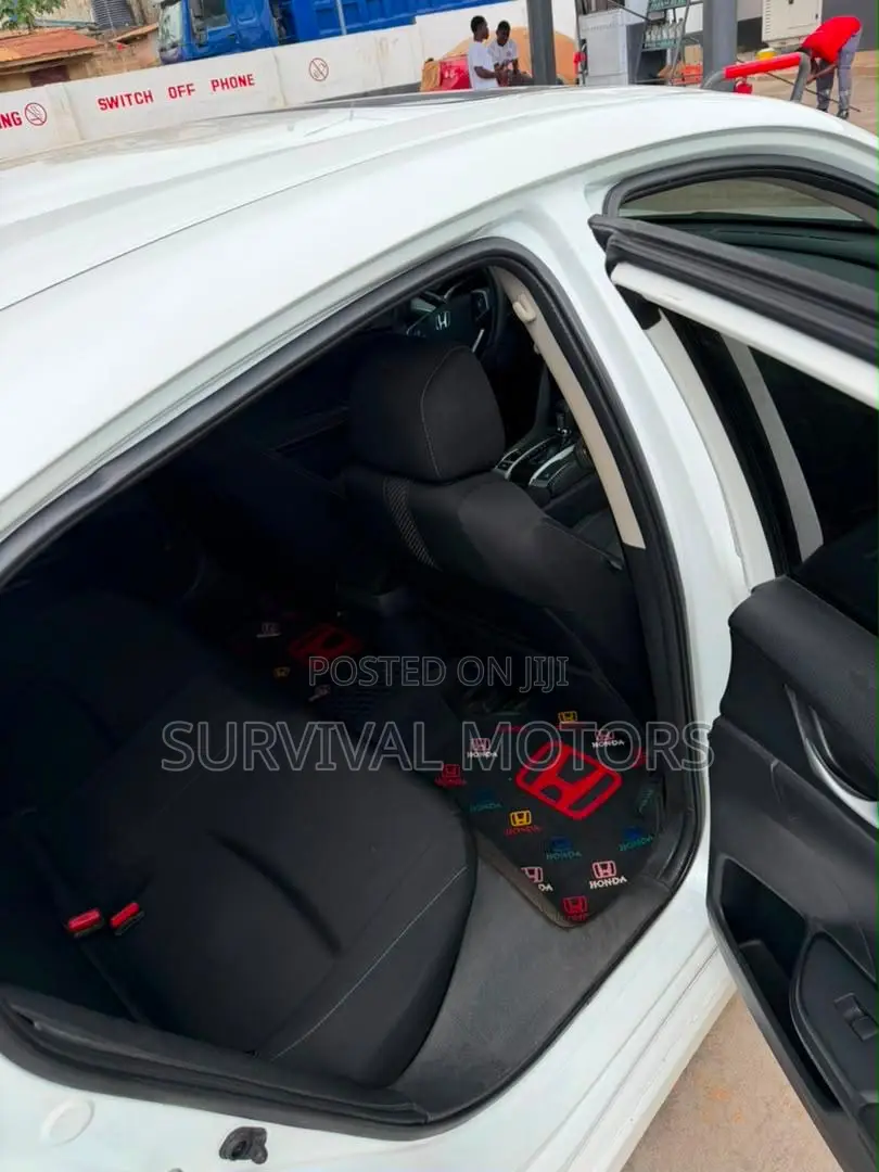 Honda Civic EX Sedan 2018 White