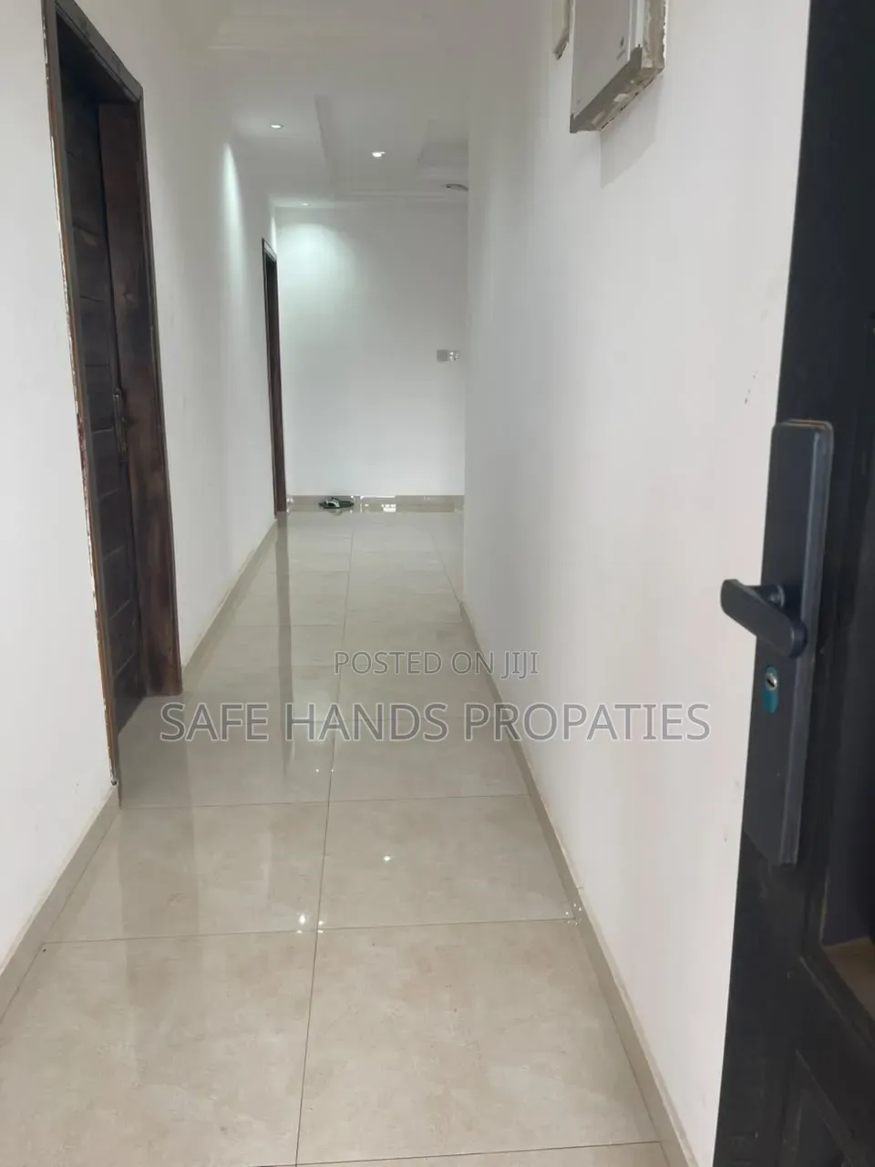 6bdrm House in Accra Metropolitan for sale