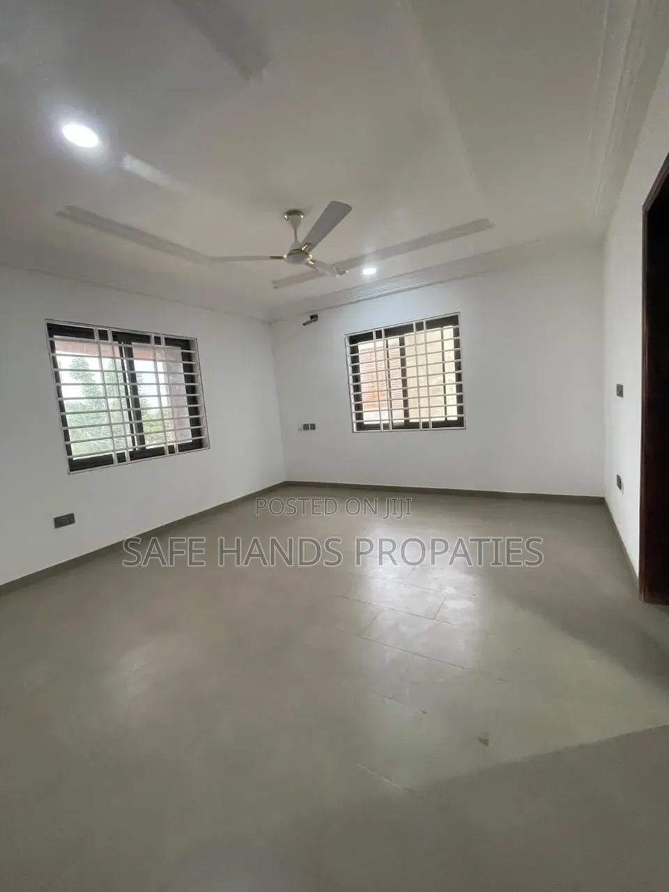 6bdrm House in Accra Metropolitan for sale