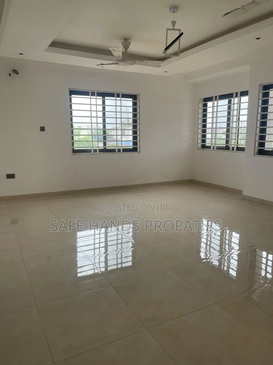 6bdrm House in Accra Metropolitan for sale