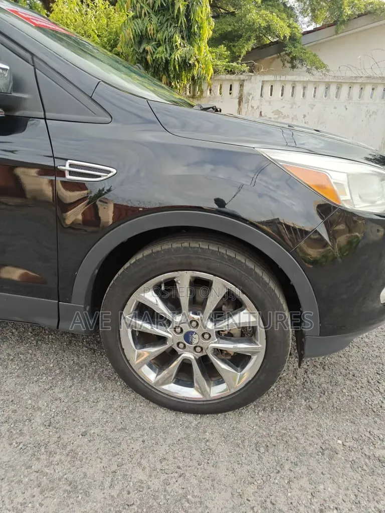 Ford Escape SE 4dr SUV AWD (1.6L 4cyl Turbo 6A) 2015 Black