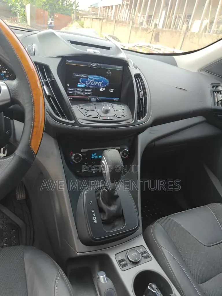 Ford Escape SE 4dr SUV AWD (1.6L 4cyl Turbo 6A) 2015 Black