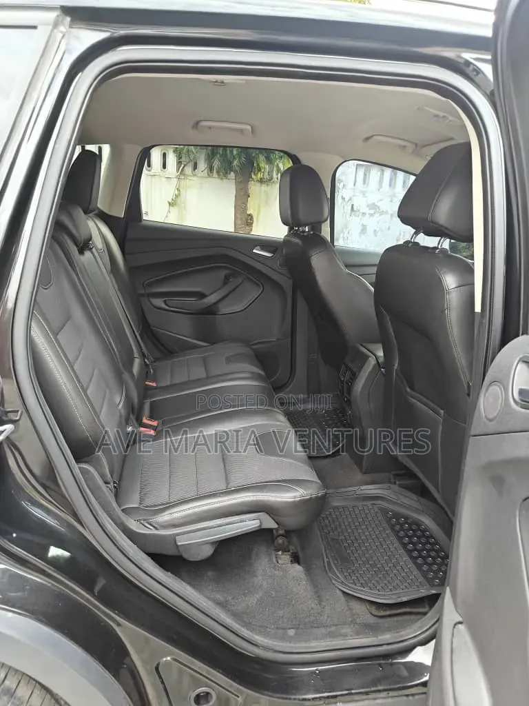 Ford Escape SE 4dr SUV AWD (1.6L 4cyl Turbo 6A) 2015 Black