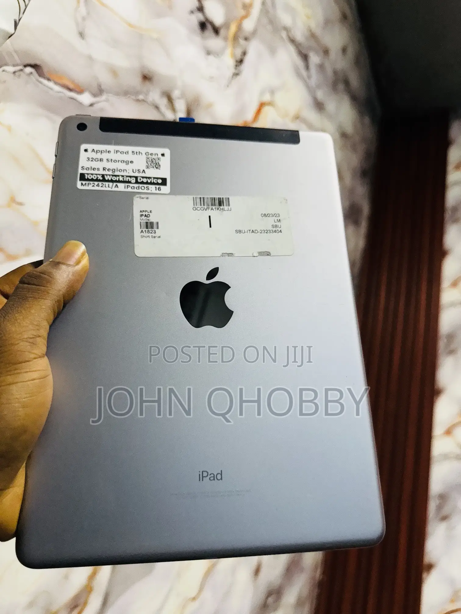 Apple iPad 9.7 32 GB Gray