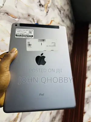 Apple iPad 9.7 32 GB Gray