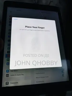 Apple iPad 9.7 32 GB Gray