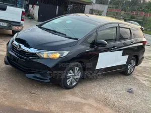 Honda Shuttle 1.5 Hybrid 4WD 2016 Black