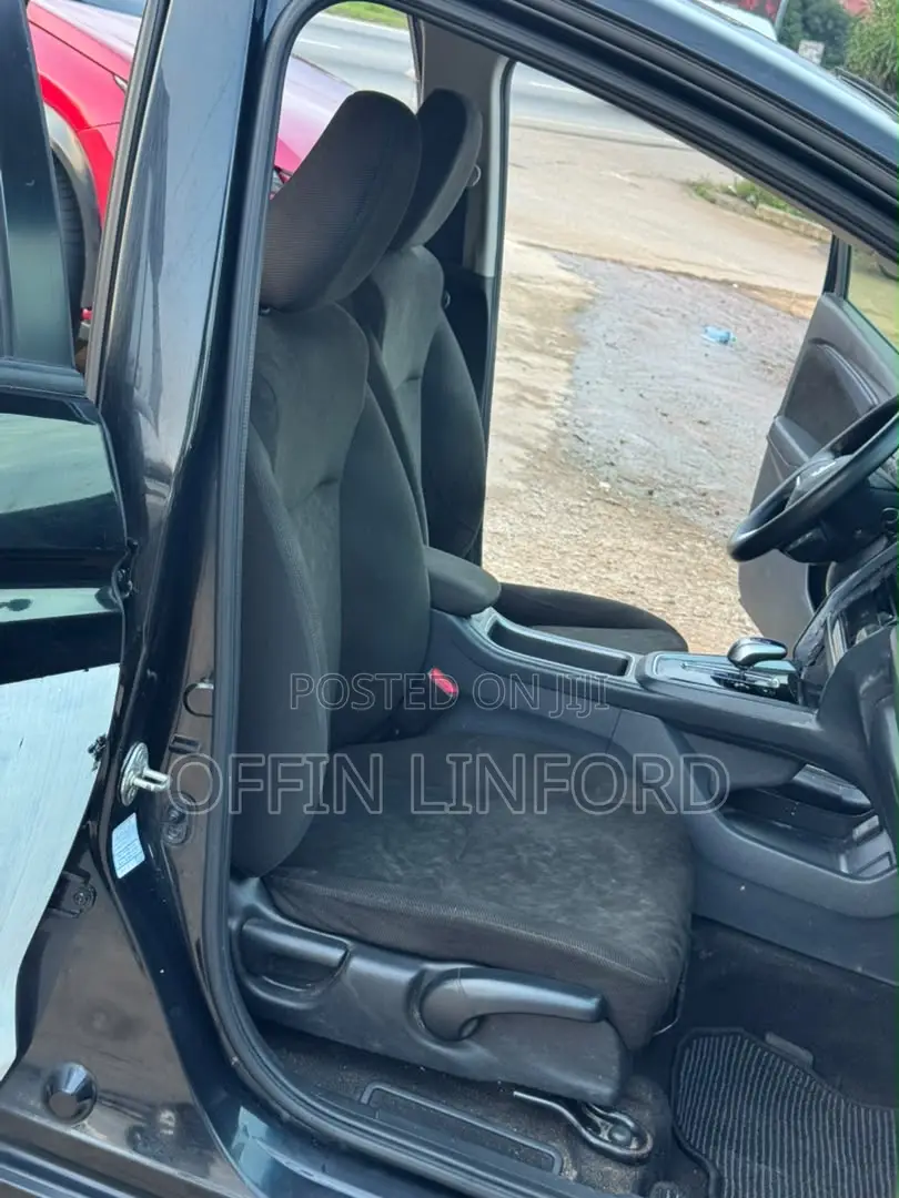 Honda Shuttle 1.5 Hybrid 4WD 2016 Black