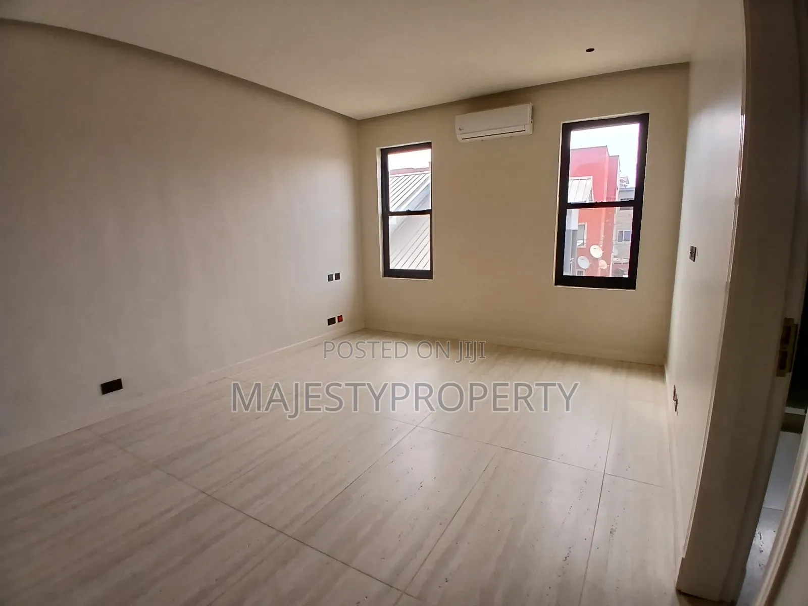 4bdrm House in Tseaddo, Airport Residential Area for sale