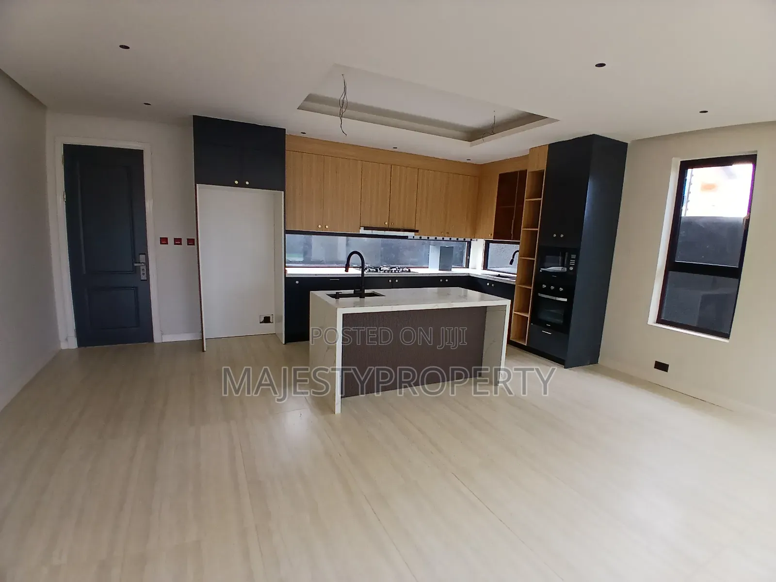 4bdrm House in Tseaddo, Airport Residential Area for sale